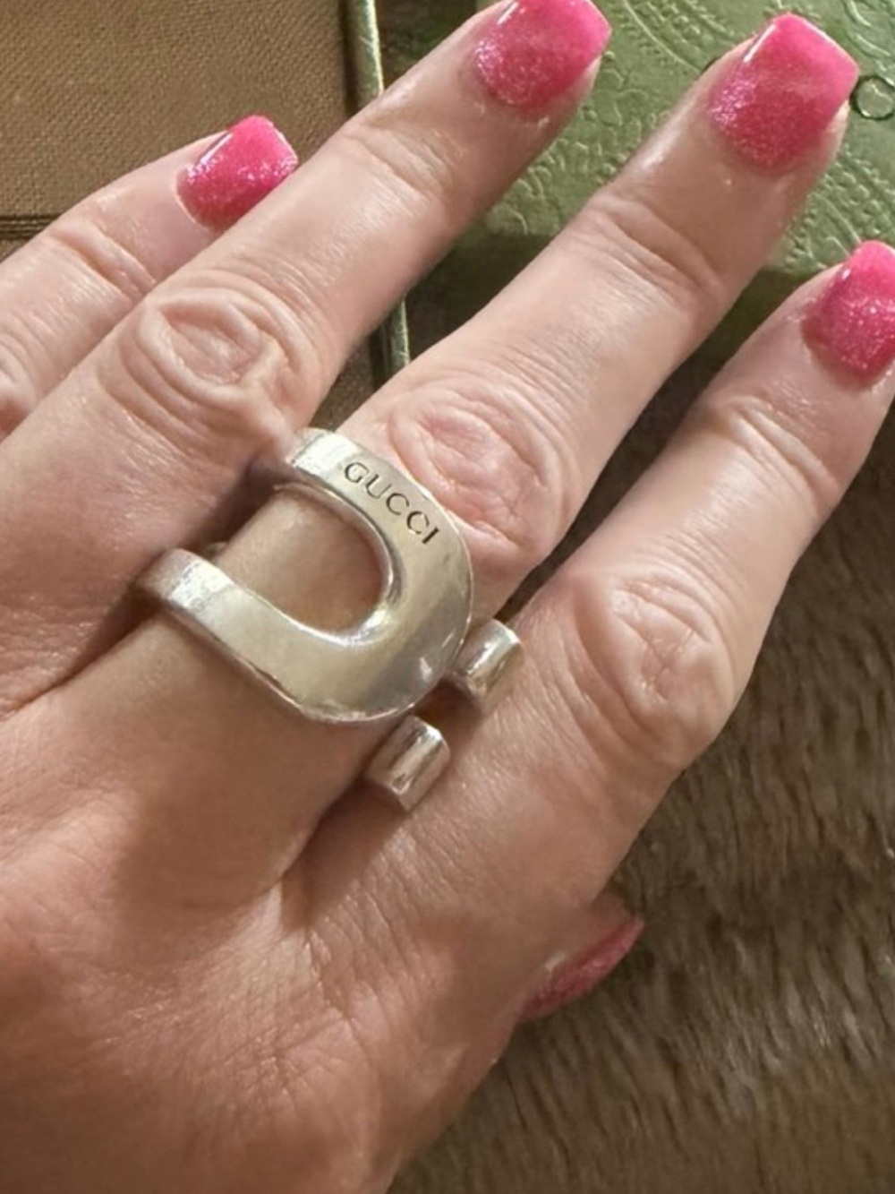 Gucci Silver Horsebit Ring - Picture 5 of 6